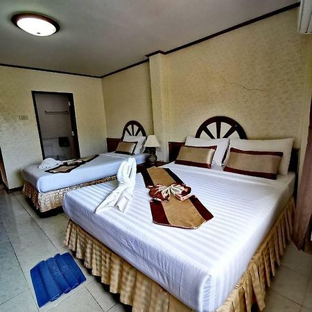 Natacha Hotel Phi Phi Don Exterior foto