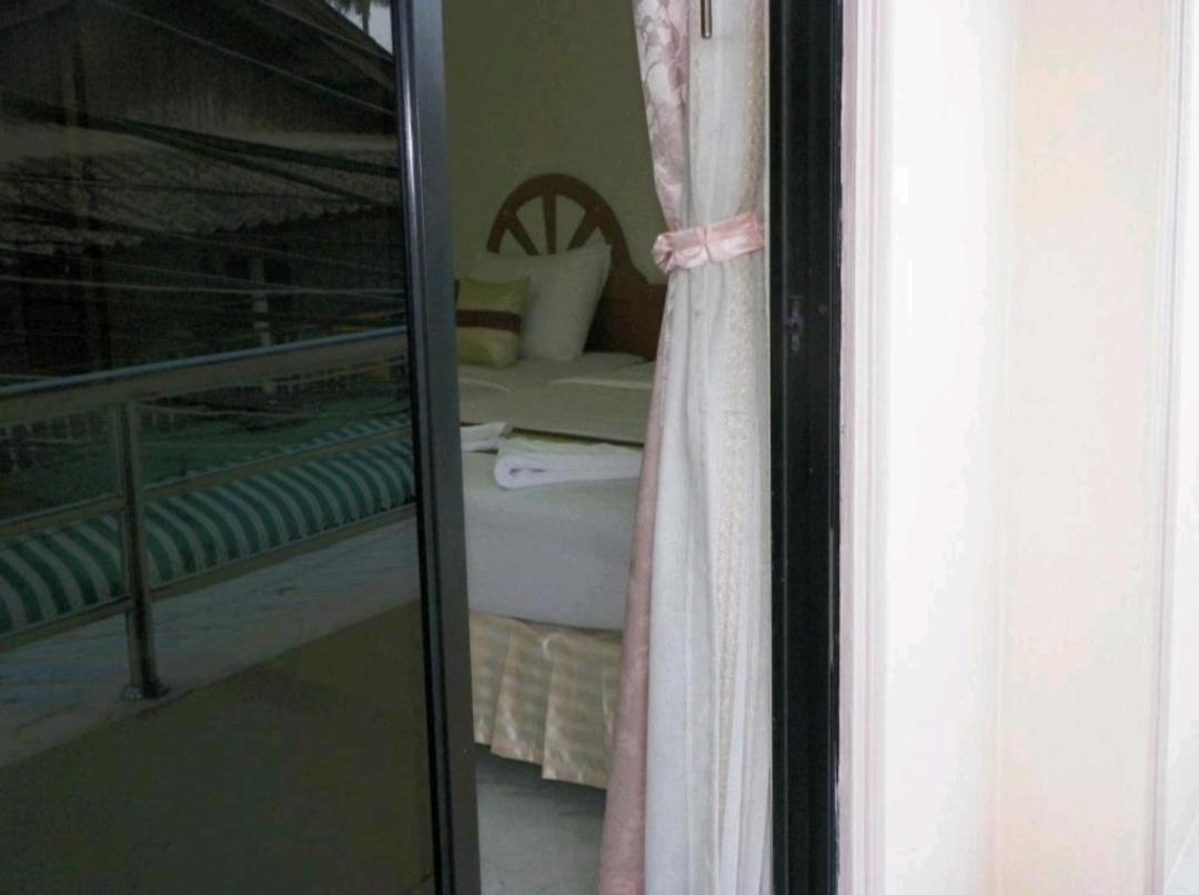 Natacha Hotel Phi Phi Don Exterior foto