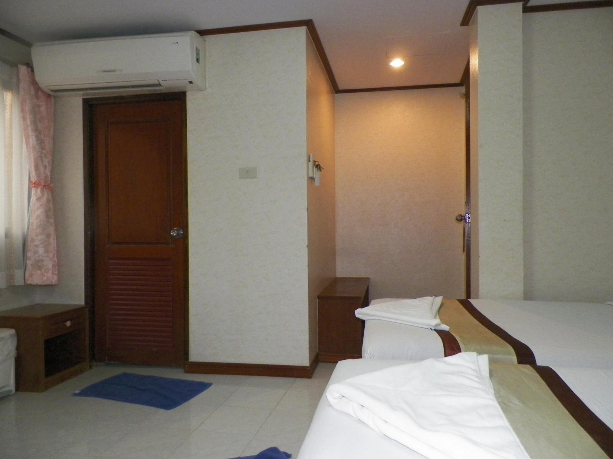 Natacha Hotel Phi Phi Don Exterior foto